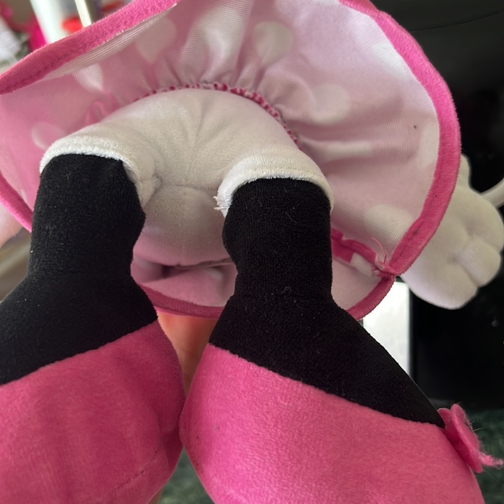 Minnie Mouse - Picture 3 of 3